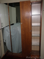 Трельяж с зеркалами, с выдвижными ящиками и вместительной полкой. - Изображение #1, Объявление #1189465