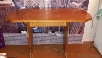 Продам кухонный стол. Хорошее состояние. Массив. Крепкий. Удобный для искользова - Изображение #3, Объявление #1538825