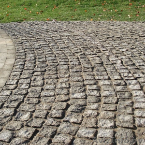 Брусчатка гранитная колотая габбро