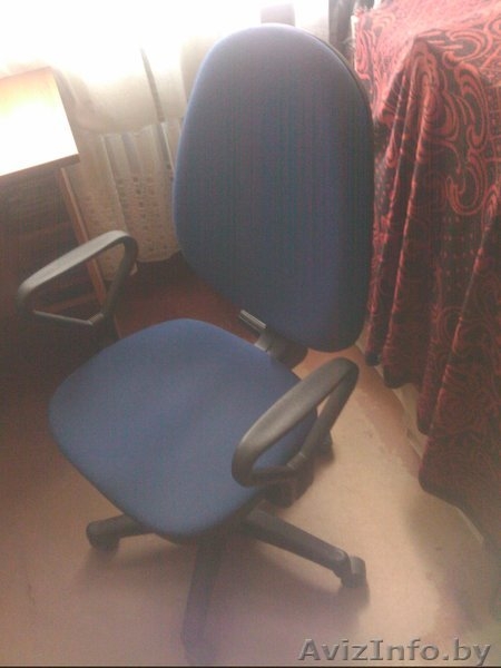 Продам компьютерный стол, стул. - Изображение #1, Объявление #695875